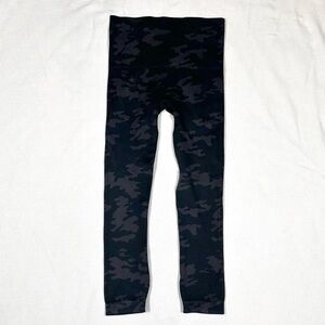 SPANX Camo Camouflage Green Legging Small Seamless